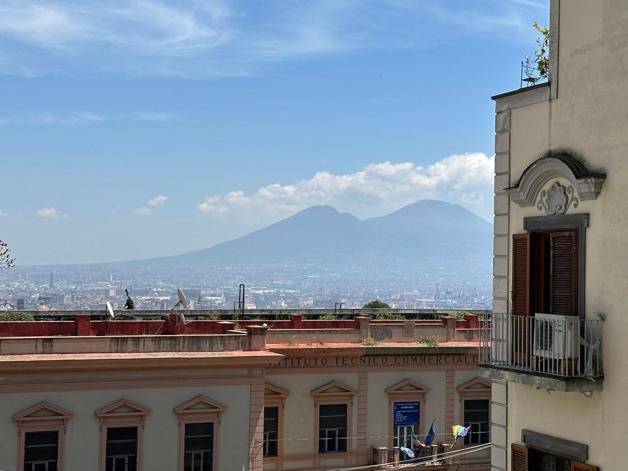 Pedamentina 9 - Vesuvio View - My Place